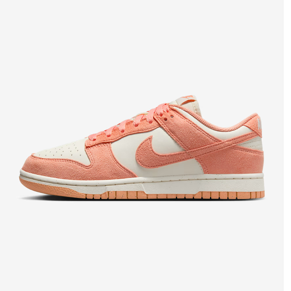 Dunk Low Apricot