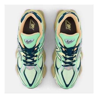 New Balance 9060 - Light Green