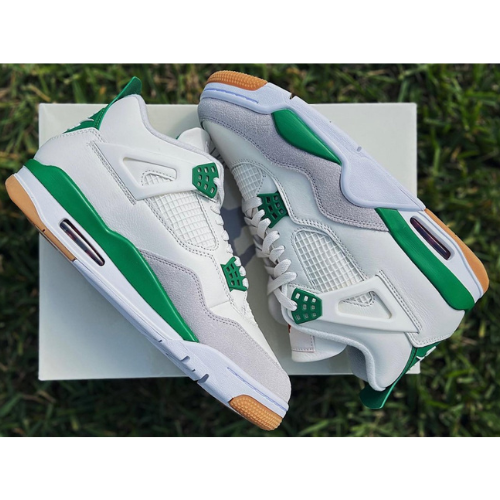 SB Jordan 4 Pine Green
