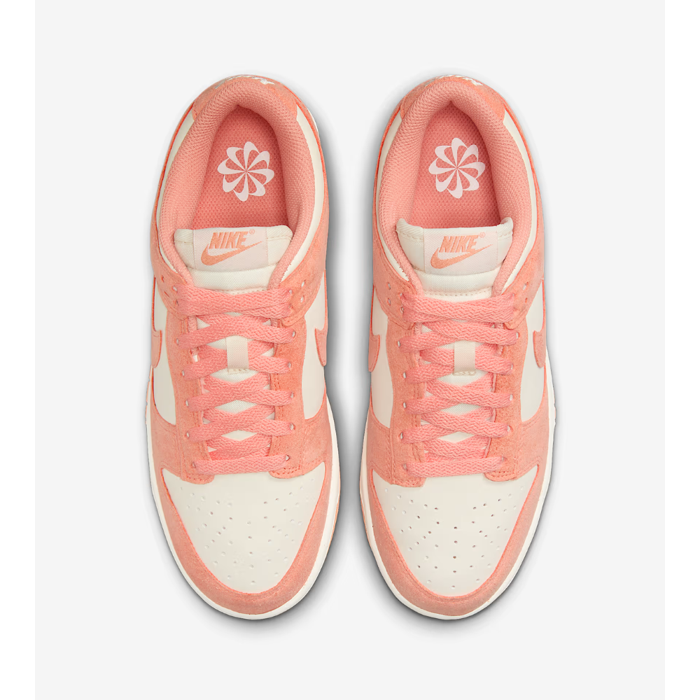 Dunk Low Apricot