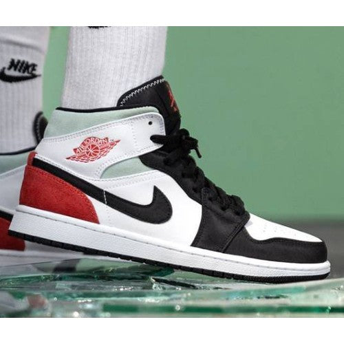 Jordan 1 Mid SE Union Black Toe